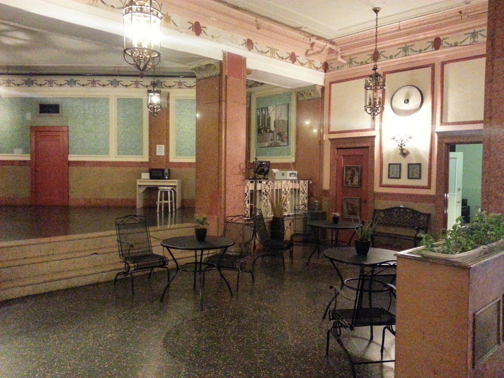 Hotel Riviera Ньюарк Экстерьер фото