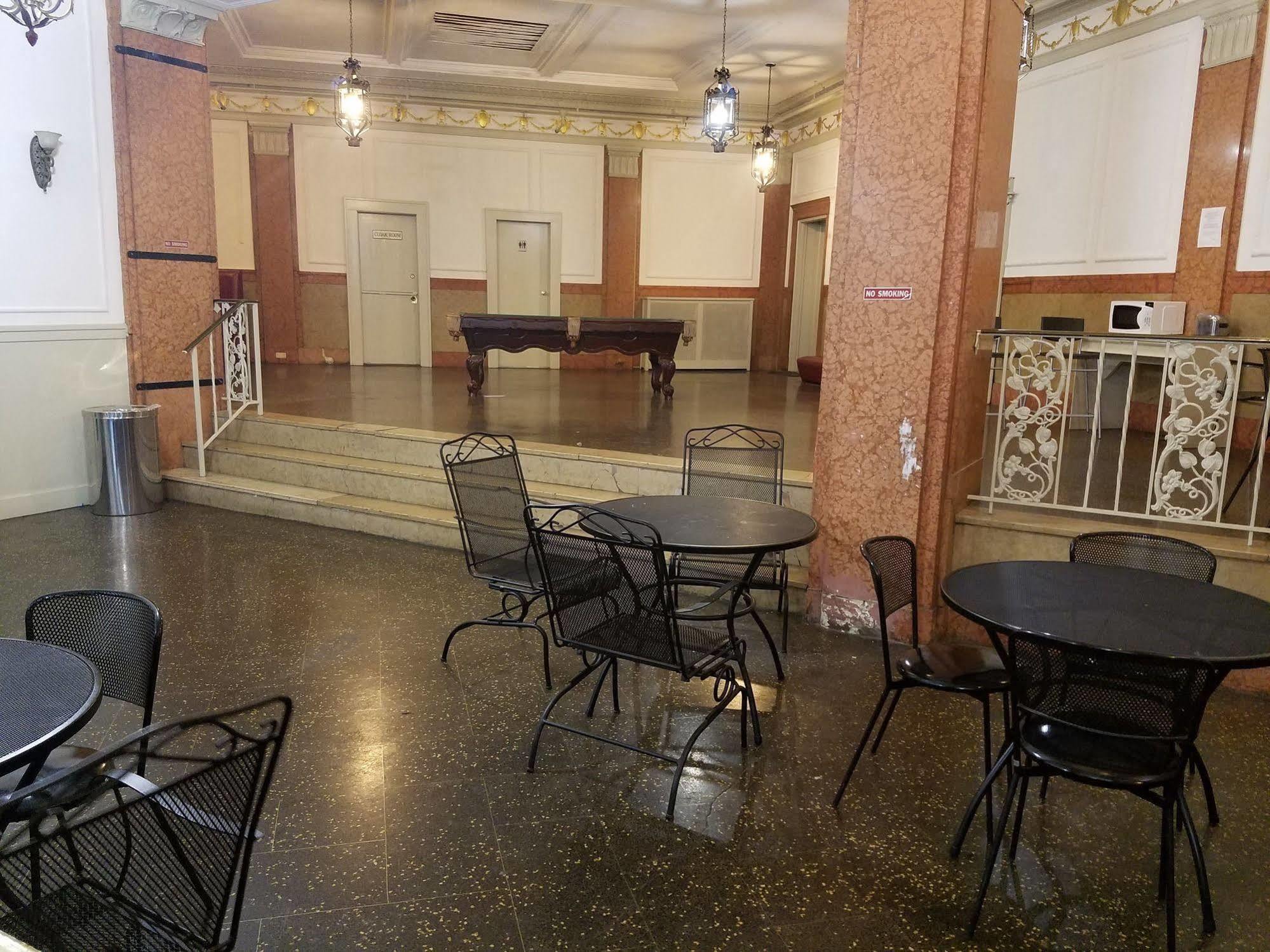 Hotel Riviera Ньюарк Экстерьер фото